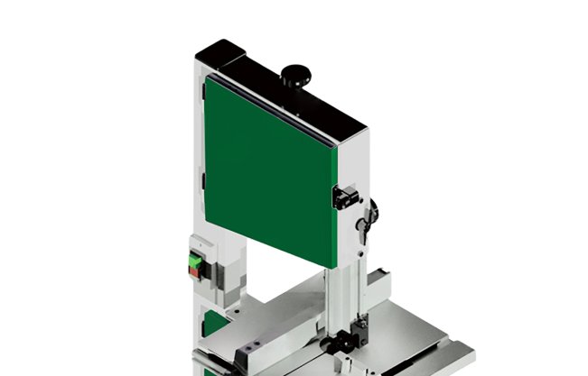 Feature 1: Precision Cutting with Integrated Scale